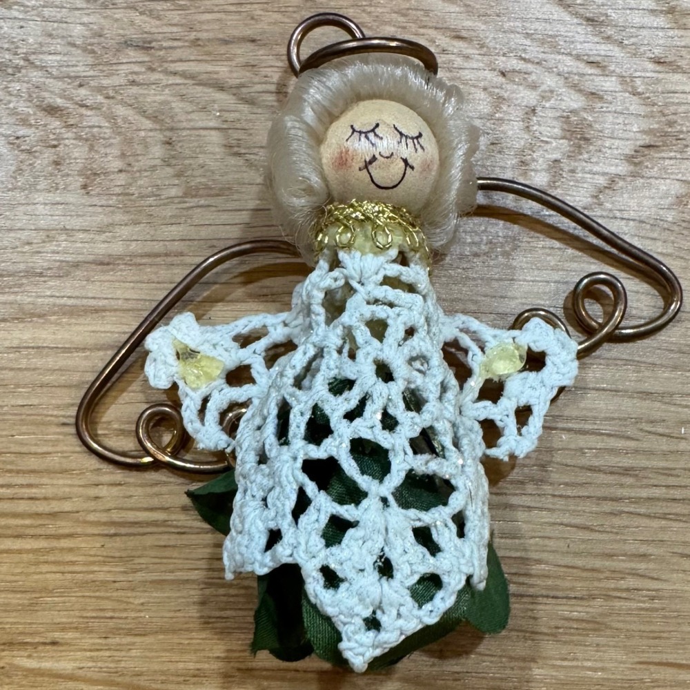Vintage Handmade Angel Christmas Ornament Crochet Lace Wood Face Wire Wings 4in